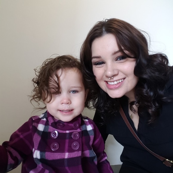 Profile Picture of Sam Droese (@samak574) on Poshmark