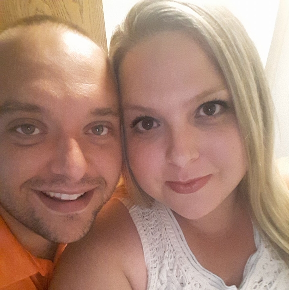Profile Picture of Cassi Hobyak (@cassihobyak) on Poshmark
