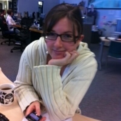 Profile Picture of Elizabeth Fordham (@newswife) on Twitter