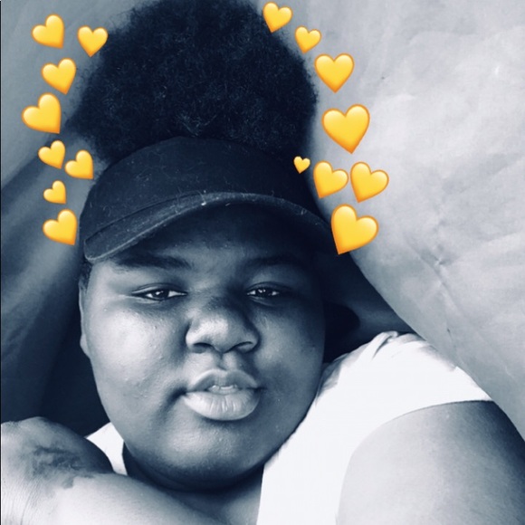 Profile Picture of Tyrian Harvin (@tye_107) on Poshmark