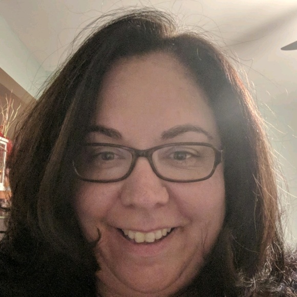 Profile Picture of Jennifer Scala (@jmscala2174) on Poshmark