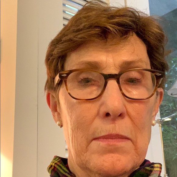 Profile Picture of Maureen Khadder (@mkhadder) on Poshmark