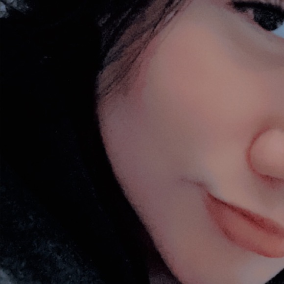 Profile Picture of Ashly Ramírez (@plebeash2003) on Poshmark