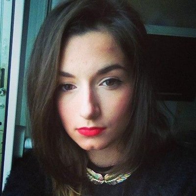 Profile Picture of Roxanne Bates (@Roxxycutie) on Twitter