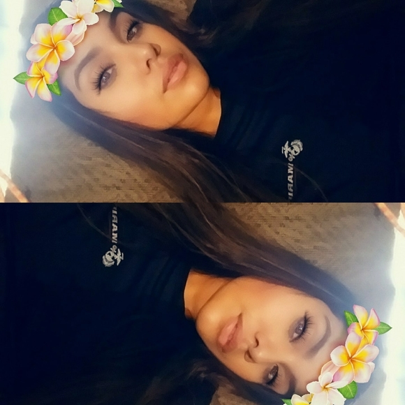 Gabby Priller - Poshmark Profile Picture of Gabby Priller (@gabbypriller) on Poshmark