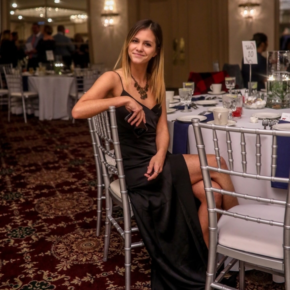 Profile Picture of Jillian Haneberg (@closeteddd) on Poshmark