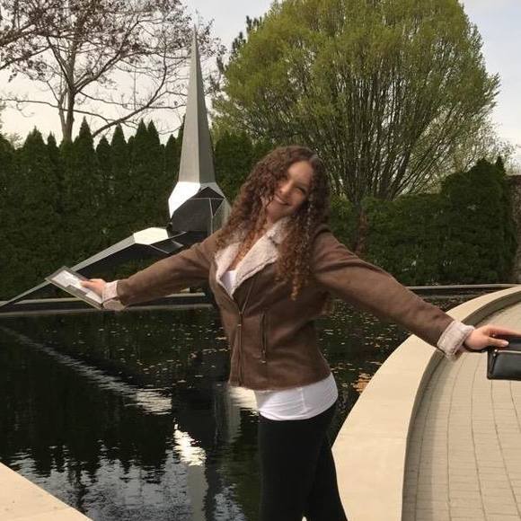 Profile Picture of Nicole Rongione (@n_ronge) on Poshmark