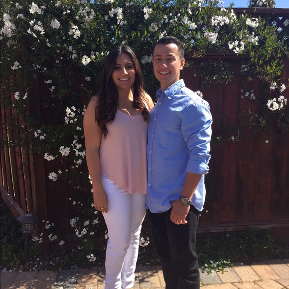 Profile Picture of Melissa Arreola (@melarreola) on Poshmark
