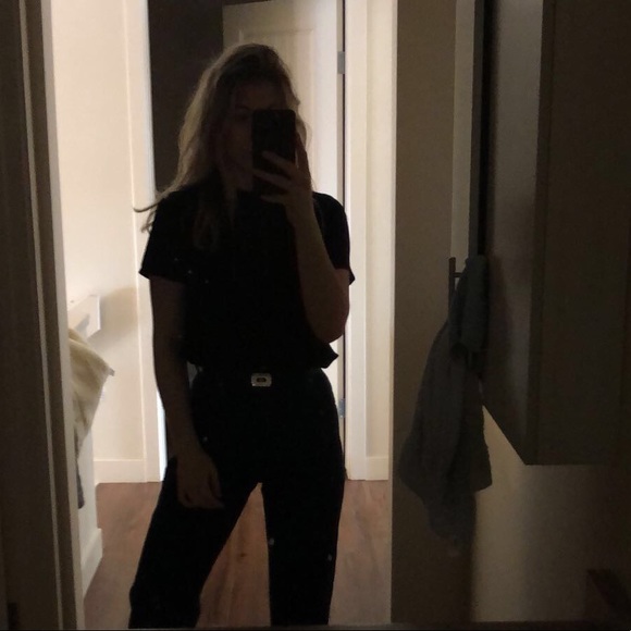 Profile Picture of Frances Macarthur (@francesmerik) on Poshmark