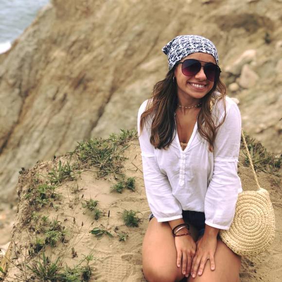 Profile Picture of Gabriella Turck (@gturck3) on Poshmark