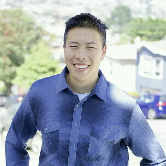 Profile Picture of Albert Lam (@alam0007) on Poshmark