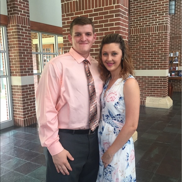 Profile Picture of Annie Weaver (@weaver_16) on Poshmark