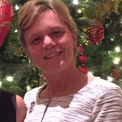 Profile Picture of Tina (@Tinawaring757) on Twitter