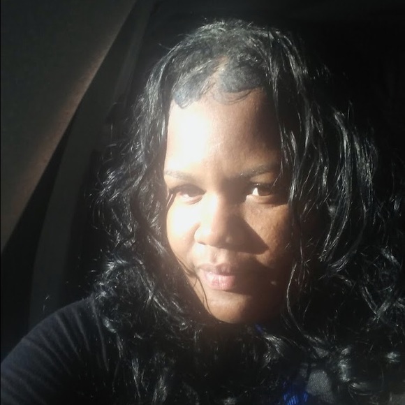 Profile Picture of Connie Wright (@wconnie66) on Poshmark