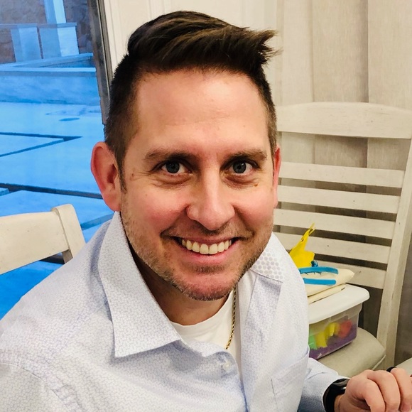 Profile Picture of Christopher Gullo (@cgullo13) on Poshmark