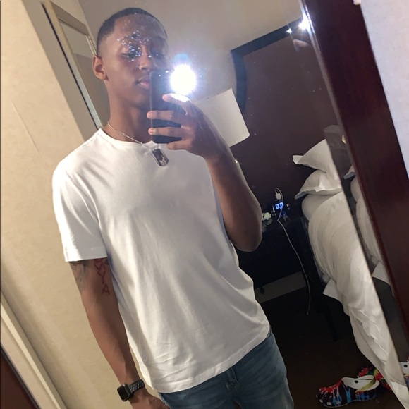 Profile Picture of Jalen Roberts (@jalenroberts768) on Poshmark