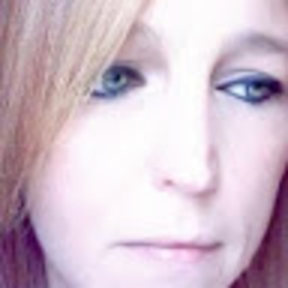 Profile Picture of Kim Doucette (@boobear3791) on Poshmark