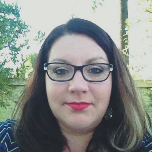 Profile Picture of Amanda Roederer (@amandaroederer) on Poshmark