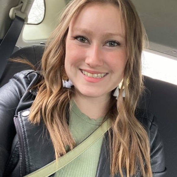 Profile Picture of Tracey Tangarife (@lltraceyx3ll) on Poshmark