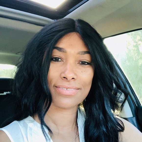 Profile Picture of Ernestine Hall (@mzhalle1) on Poshmark
