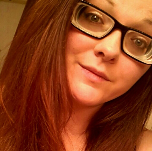 Profile Picture of Kelsie Conner (@krconner3) on Poshmark