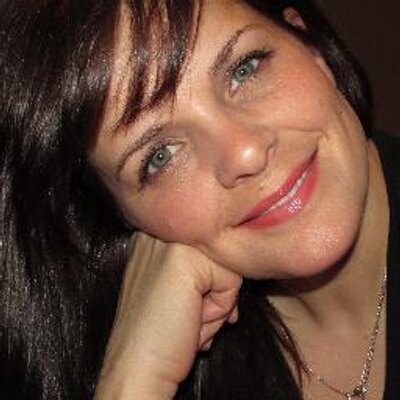 Profile Picture of Kelly (@KelHawkes) on Twitter