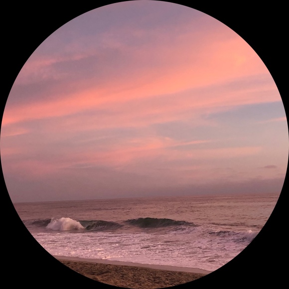 Profile Picture of Kaylie Quaschnick (@kaylieq) on Poshmark