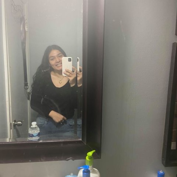 Nadia Abrego - Poshmark Profile Picture of Nadia Abrego (@nadiaabrego) on Poshmark