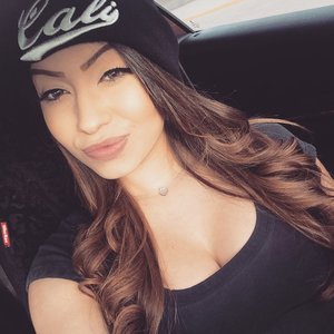 Profile Picture of Mia Campos (@mia.campos.1612) on Myspace