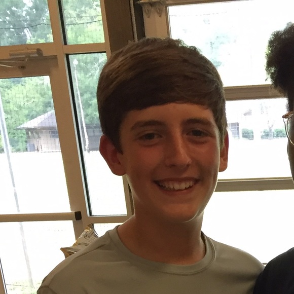 Profile Picture of Ty Hebert (@tyjhebert) on Poshmark