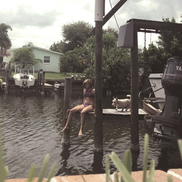 Profile Picture of Melissa Sassone (@ludwigb123) on Poshmark