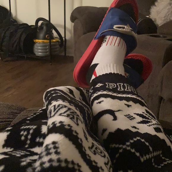 Profile Picture of Shan Hicks (@shanhicks893) on Poshmark