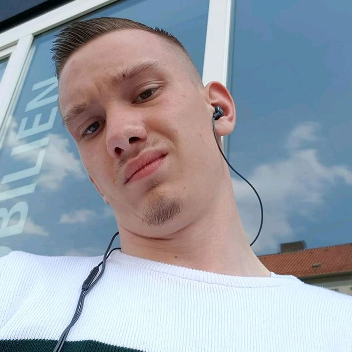 Profile Picture of joel (@joelharf3) on Tiktok