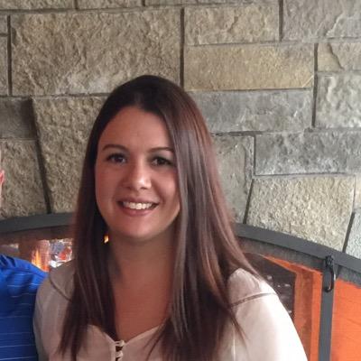 Profile Picture of Mandi Coburn (@mandicoburn) on Twitter