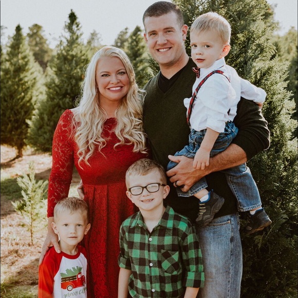 Profile Picture of Mariah Pouncey (@momof3boys1) on Poshmark