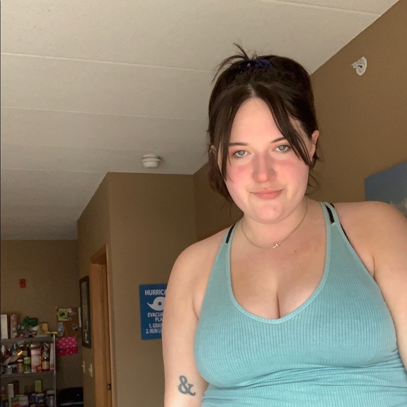 Profile Picture of Chloe Wallschlaeger (@chloewall97) on Poshmark