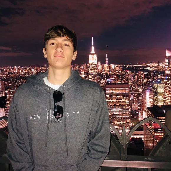 Profile Picture of Skyler Harrison (@skylerharris486) on Poshmark