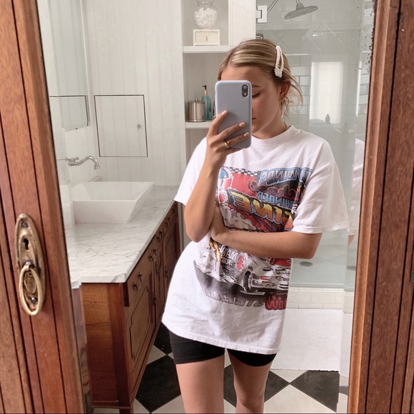 Profile Picture of Julia Piotrowski (@piojules) on Poshmark