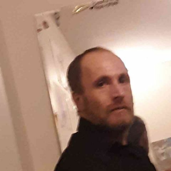 Profile Picture of Chris Reed (@reed4276) on Poshmark