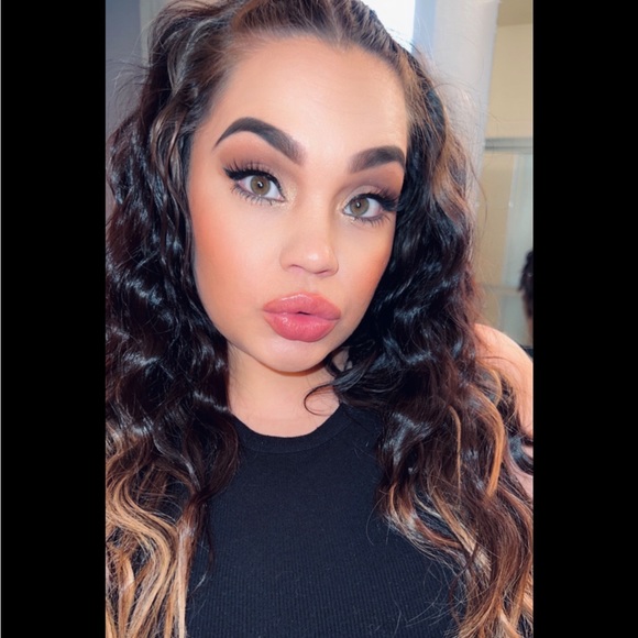 Profile Picture of Catie Manchee (@gems_mommy) on Poshmark