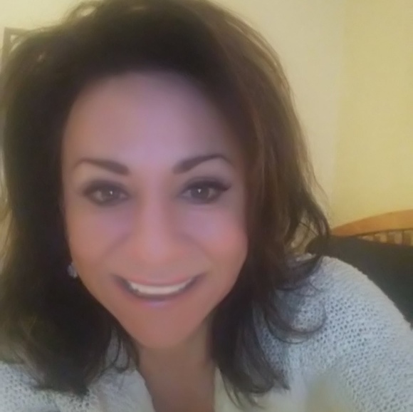 Profile Picture of Pamela Ryback (@fancymania) on Poshmark