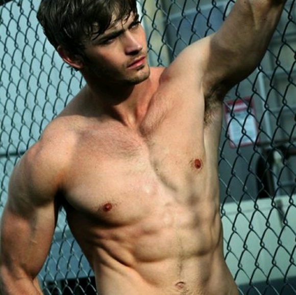 Profile Picture of William Hauge (@grizzly1973) on Poshmark