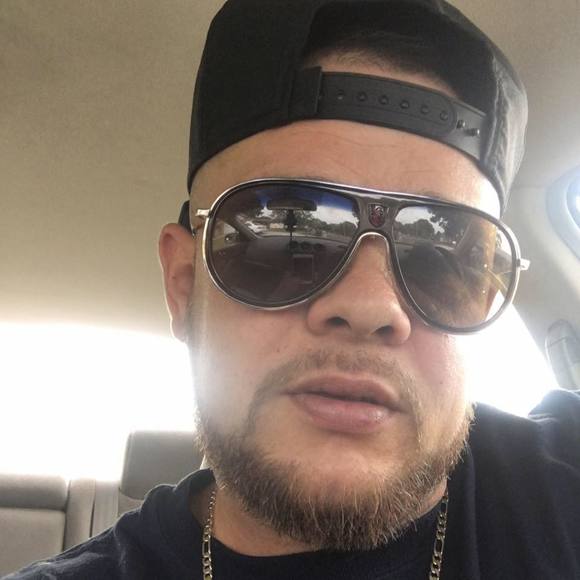 Profile Picture of Christattooman Hutcheson (@chrisenki0284) on Poshmark