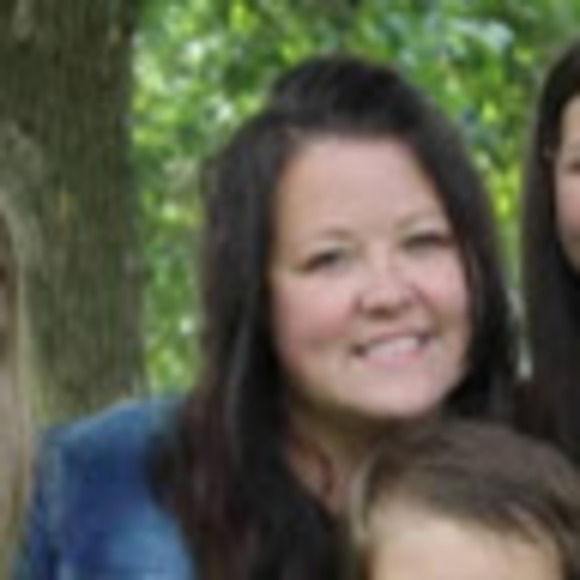 Profile Picture of B Greenly (@bgreenly7) on Poshmark