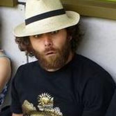 Profile Picture of Bee-Dog Swan (@brendan_swan) on Twitter