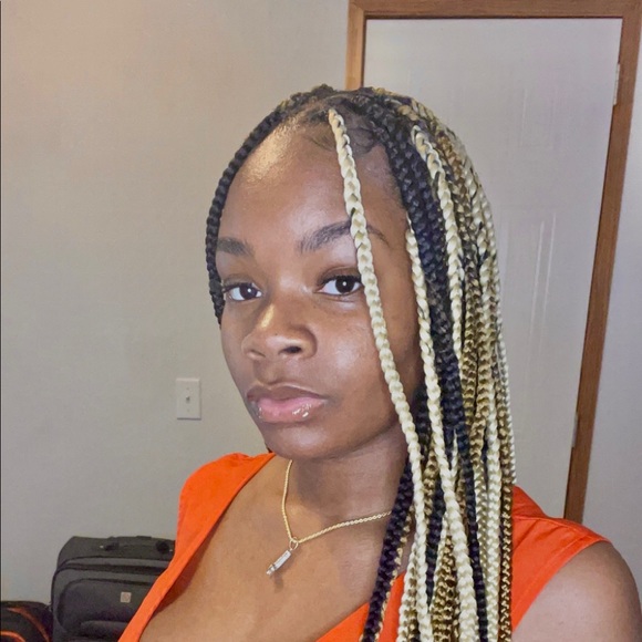 Profile Picture of Lakeitra Conyers (@lakeitrat21) on Poshmark