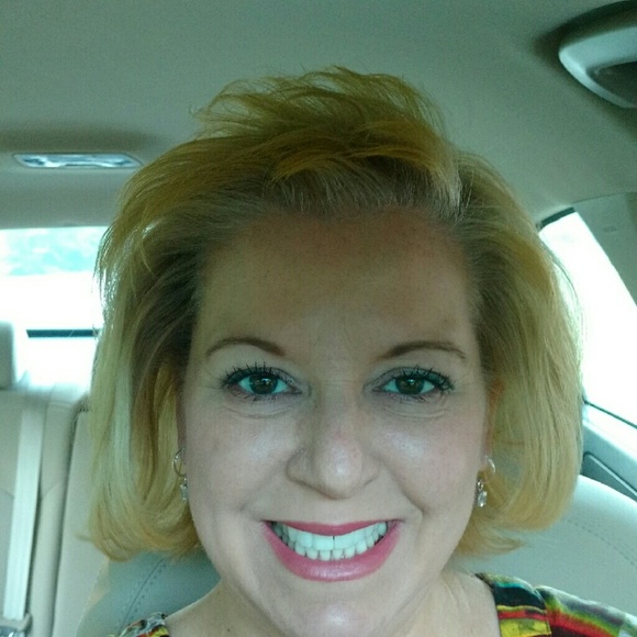 Profile Picture of Laray Ramey (@larayramey) on Poshmark