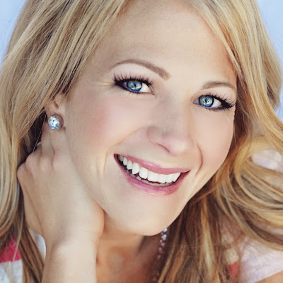 Profile Picture of Krystal Payne (@kpstylingaz) on Poshmark