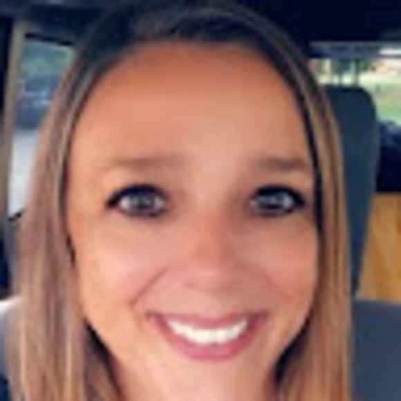 Profile Picture of Brayden Bell (@26bbell) on Poshmark