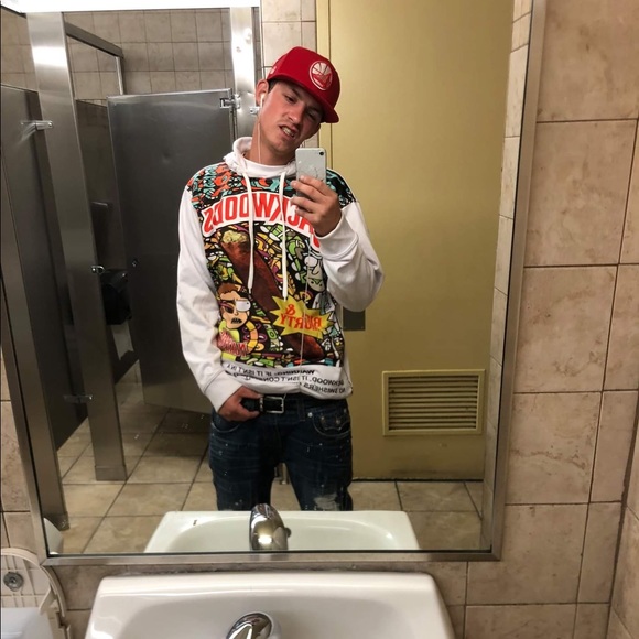 Profile Picture of Jose Gomez (@gotgameforsale) on Poshmark